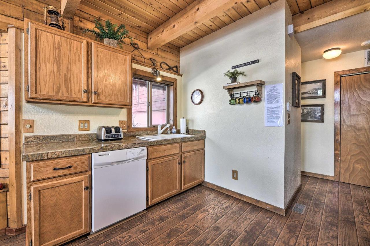 Rustic Village Lake Cabin Escape With Deck And Grill! 파고사스프링스 외부 사진